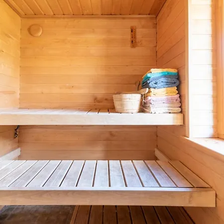 Semesterbostad Puhkemajad